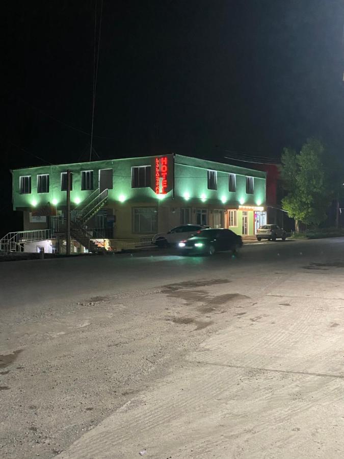 Hotel Sharl Ninotsminda Экстерьер фото
